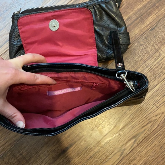 Two clutches - Picture 3 of 5